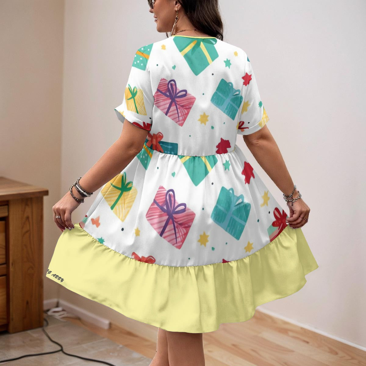 Bright Holiday Dress V-Neck Short Sleeves Start The Festive Season Earlier This Year